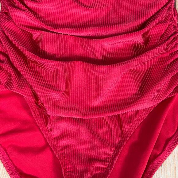 Ellen Tracy Size 8 Women's Red One-Piece Swimsuit - Picture 7 of 7
